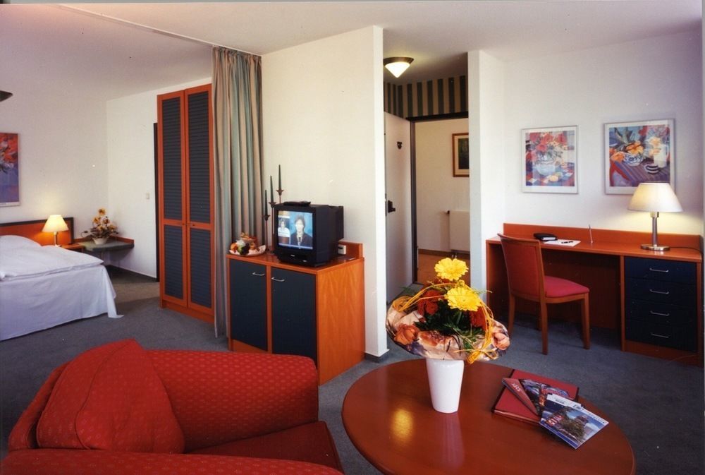 Hotel Mardin Hoppegarten Zimmer foto